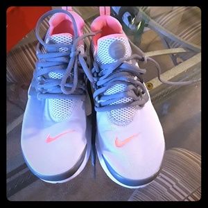 Women's Nike air presto